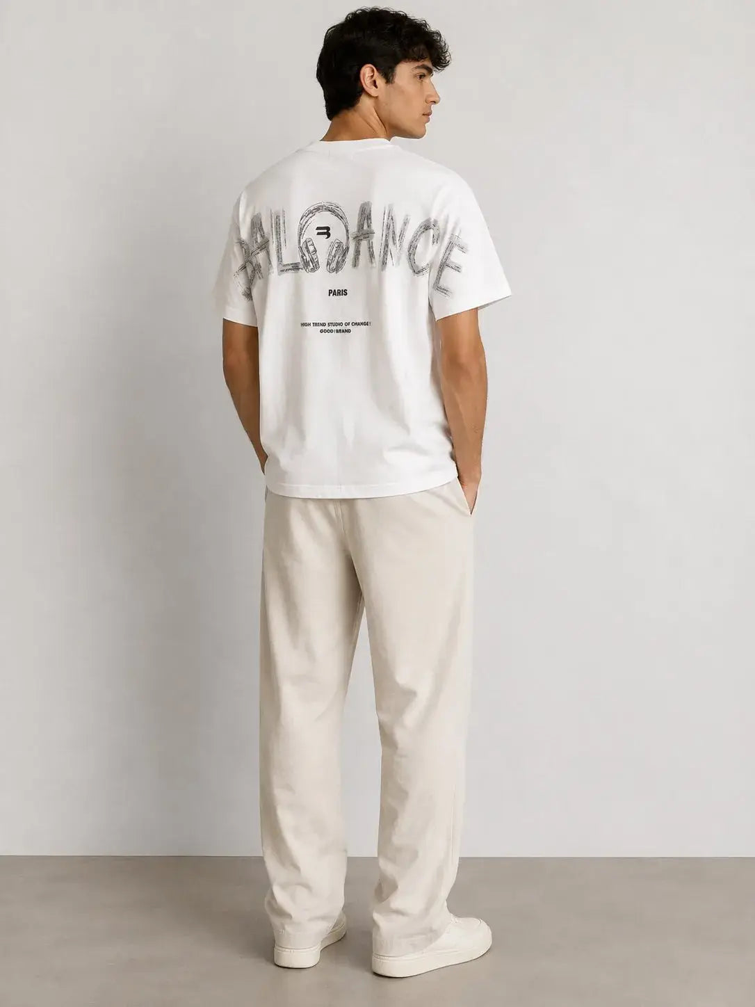 Oversized T-shirt Balance